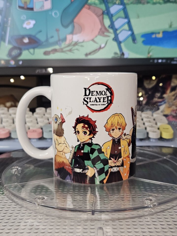 Demon Slayer & Attack on Titan Porselen Kupa