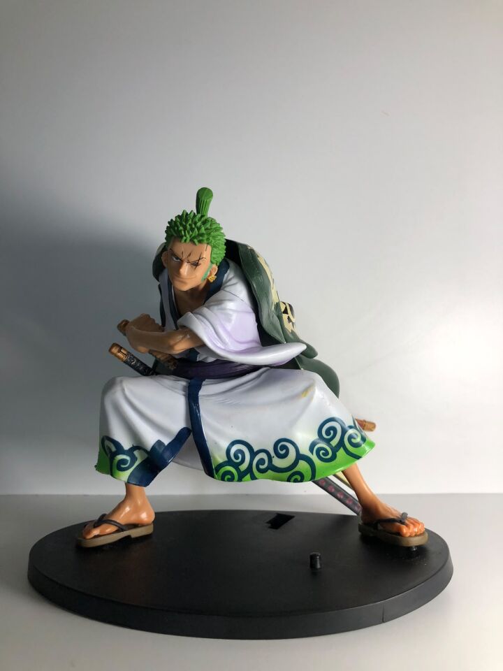 Zoro Figürü