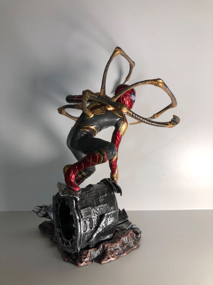 Iron Spider – Özel Boyama Koleksiyon Figürü