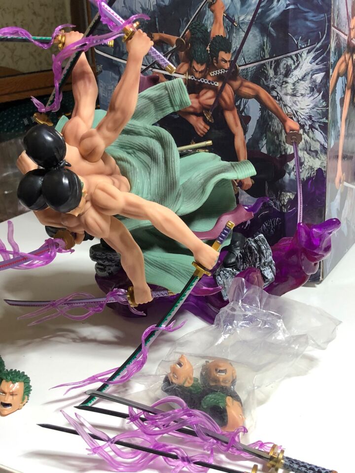 Roronoa Zoro ''Asura'' Mega Koleksiyon Figürü