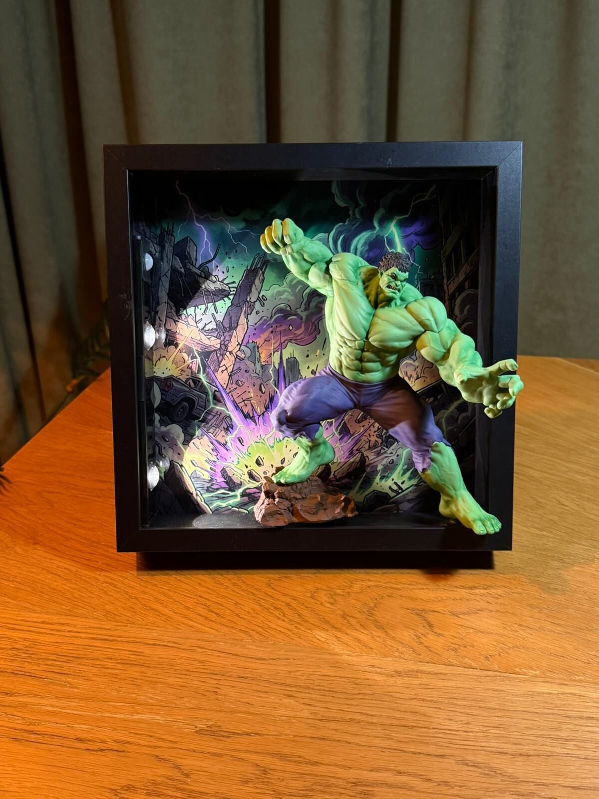 Hulk Figürlü Dekoratif Çerçeve