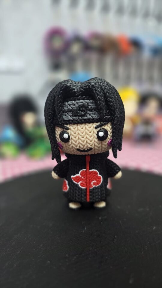 Örgü Desenli Itachi Figür